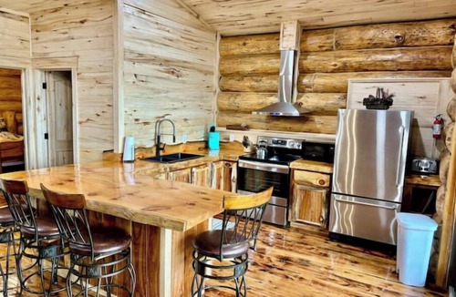 Hannibal Cabin | Collins Hideout