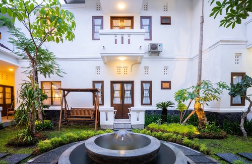 Pengosekan House | Colonial Concept Blended Well with Javanese Trait at Kutus Kutus Clemmie Huis