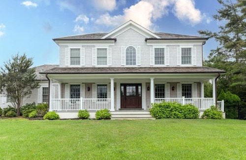 Shinnecock Hills House | Colonial Hampton Charm