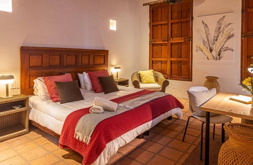 Historic Center Hostel | Colonial House | Pool | Rooftop | Cathedral View