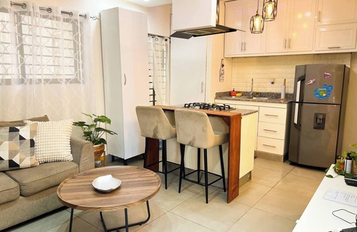 Ciudad Nueva Apartment | Colonial leyton apartment