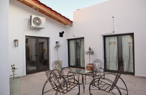 Lujan de Cuyo House | Colonial upscale maison close to vineyards