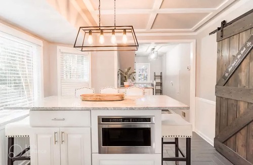 Lilburn House | Colonial with a contemporary flare. Come relax and unwind!