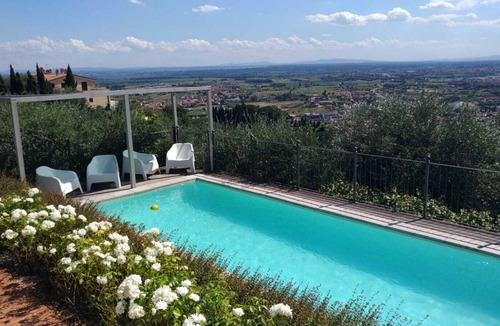 Pieve a Nievole Villa | COLONICA ROSE BIANCHE PRIVATE HEATED POOL, SAUNA INDOOR AND 2 HYDROMASSAGE