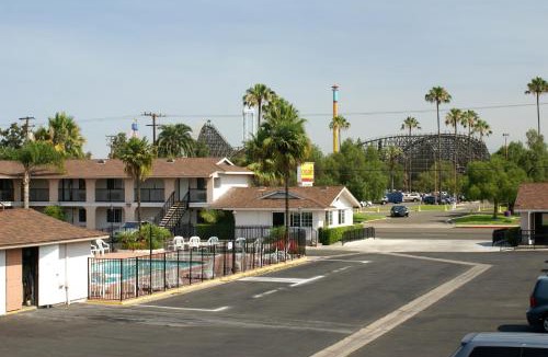 Northwest Anaheim Hotel | Colony Inn