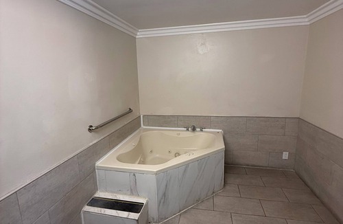 Northwest Anaheim Hotel | Colony Inn