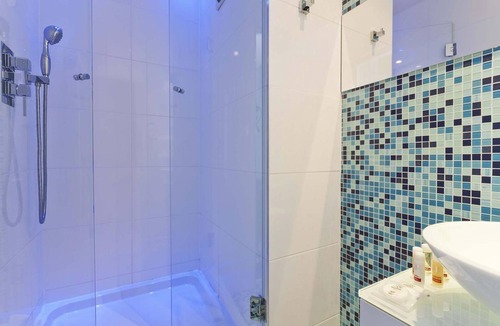 Quinze-Vingts Hotel | Color Design Hotel