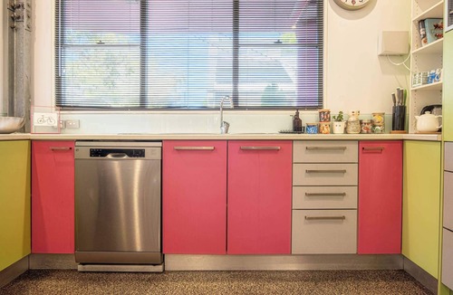 Erskineville House | Colorful 3BR Terrace w/Courtyard, Erskineville.
