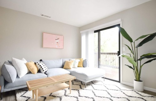 Citrus Heights Apartment | Colorful & Cozy King & Queen Suite