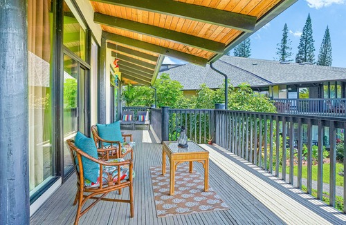 Princeville Condo | Colorful & open condo w/free WiFi, furnished deck, & shared pool - near golf