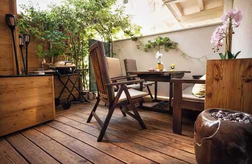 Kramsach Apartment | COLORGRAM – Colorful Loft with Terrace