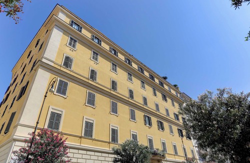 Monti Apartment | Colosseo MecenStudio - Home and More