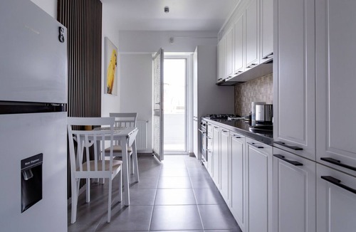 Iasi Apartment | Colour Studios