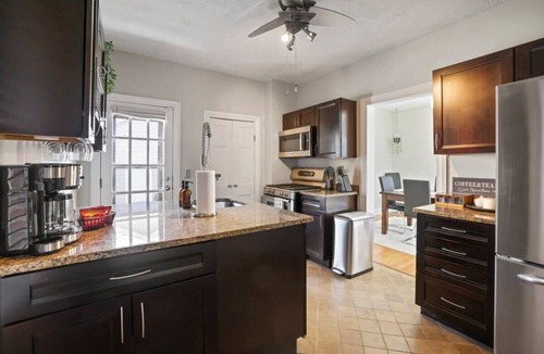 Italian Village House | Columbus Classic 3 BR w/Hot Tub