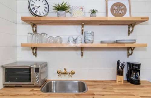 Columbus House | Columbus First Tiny House! Cozy, Modern, and Fun!