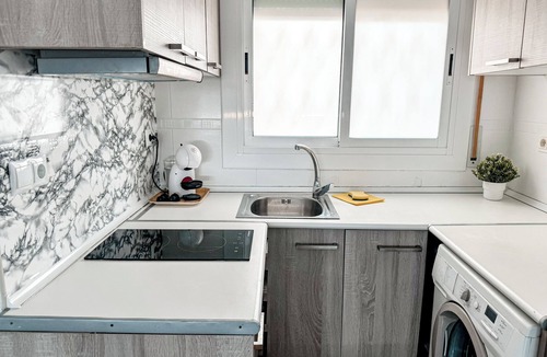 Comarruga Apartment | Comarruga center beach apartment, WI-Fi and parking,
