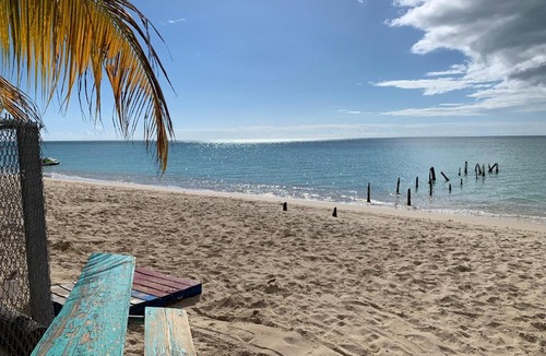 El Combate Apartment | Combate Beach Apartment/Kitchen/TV/2 Rooms