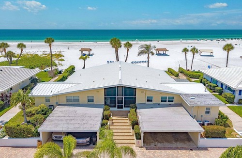 Aloha Kai House | Combined Beachfront Bliss - Aloha Kai #24 & #24N - Roelens