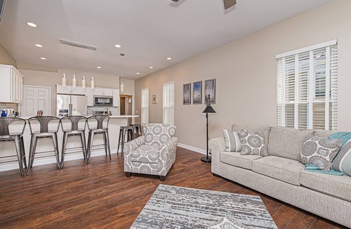 Kennedy King House | Combined Duplex on the Monon Trail near north Downtown Indy. Perfect for groups