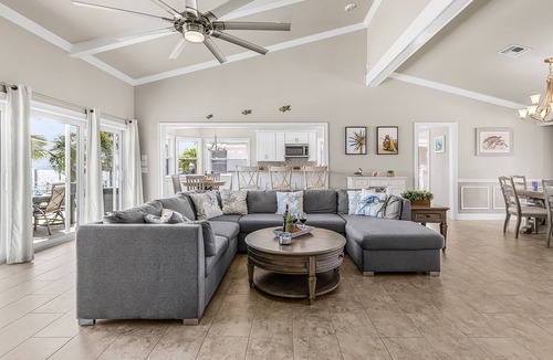 Caloosahatchee House | Combined Fun & Luxury at Epic Coastal Retreat - The Grand Riviera - Roelens