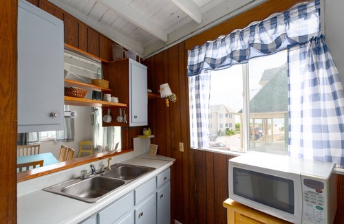 Ocean Park Condo | Come enjoy 7 miles of beaches in sunny OOB in this 3 bedroom condo!