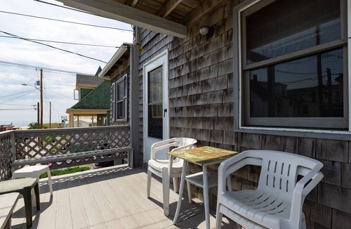 Ocean Park Condo | Come enjoy 7 miles of beaches in sunny OOB in this 3 bedroom condo!