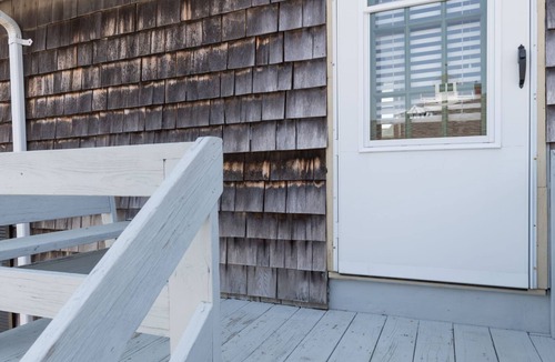 Ocean Park Condo | Come enjoy 7 miles of beaches in sunny OOB in this 2 bedroom condo.