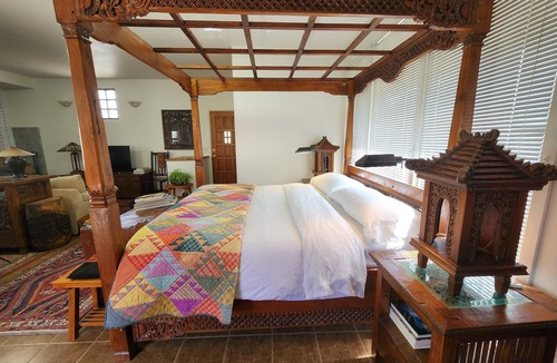 Canoncito House | Come experience a taste of Africa nestled in the foothills of Santa Fe.