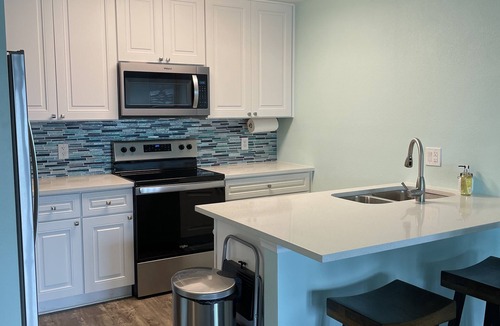 Key Allegro Condo | Come stay at “Lil’ Nauti” a 2 Bedroom 2 Bath with a private boat slip!