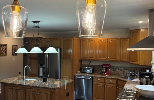 Ladson House | Come visit our “Sweet Retreat at the End of the Street” where you can relax!