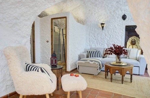 San Ildefonso House | Comeback La Cueva del Gato