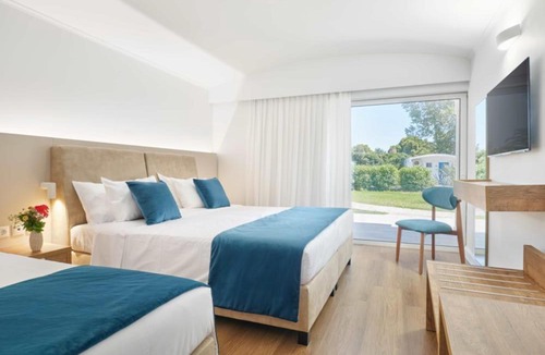 Kineta Resort | Comer Kinetta Beach