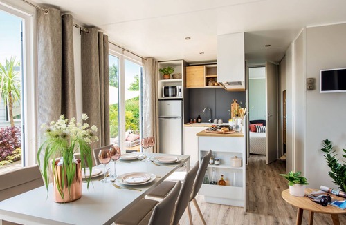 Saint-Privat-de-Champclos House | Comfort cottage in a 5* Nature & Calm estate M08