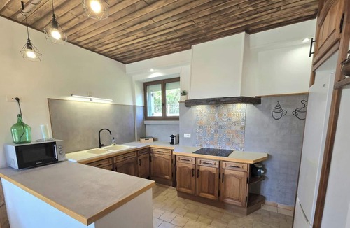 Sainte-Alvere Cottage | Comfortable house with parking, countryside - 4 guests