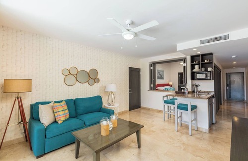 El Medano Ejidal Apartment | Comfort and Convenience! Free Parking, Outdoor Pools & Spa, Near Medano Beach!