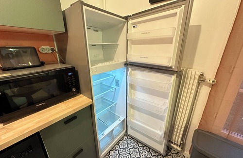 Domont Apartment | Comfort and greenery: modern 2-room apartment with parking in Domont