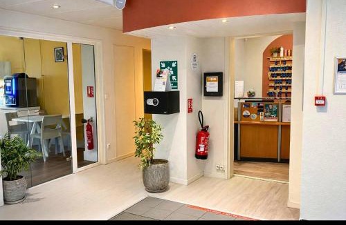 Miroir - Batignolles Apartment | Comfort Aparthotel Le Mans