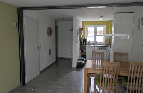 Bad Windsheim Apartment | Comfort apartment, terrace, quiet location, close to the center, Ferienwohnungen Flora