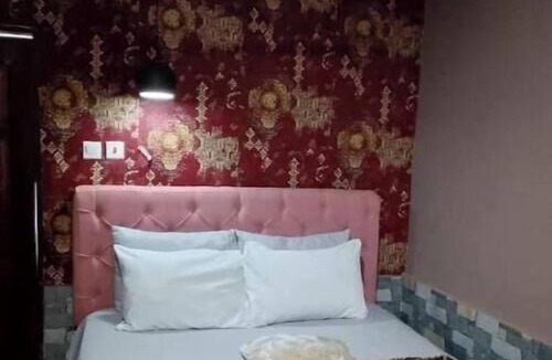 Koforidua Bed & Breakfast | Comfort Beyond Expectation - Central Stay Close to Everything