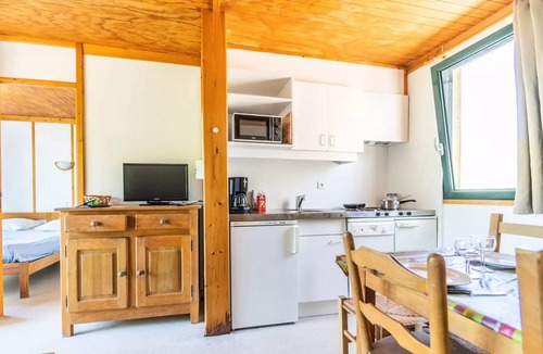Saint-Germain-du-Teil Ski Chalet | COMFORT Chalet - 31 m² - 2 bedrooms, sleeps 4