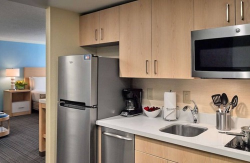 Gwinnett Place House | Comfort & Convenience 3 Family-friendly units w/ Kitchen. Enjoy Pool Access!