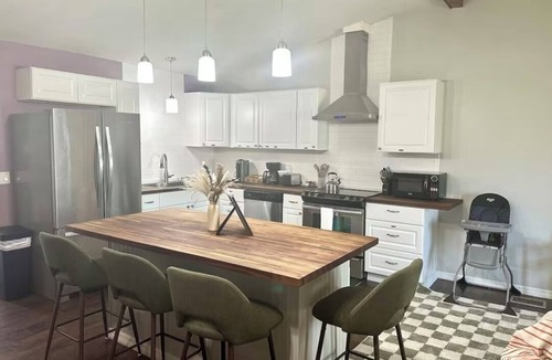Spring Hill House | Comfort Cove, 3BR, 2BA, Fully Fenced, Spring Hill, FL