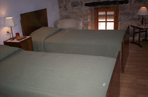 Fores House | Comfort, great views 110kms from Barcelona on Route of the Cisters