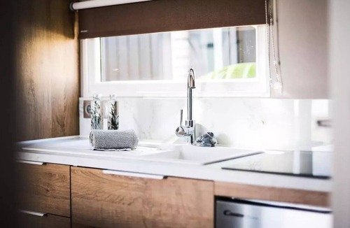Monterblanc House | Comfort+ Hotel-Style Mobile Home: 3 Rooms, Sleeps 4, TV, 2 Bathrooms