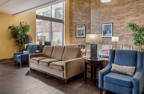 Arlington Heights Hotel | Comfort Inn Arlington Heights - O'Hare Airport