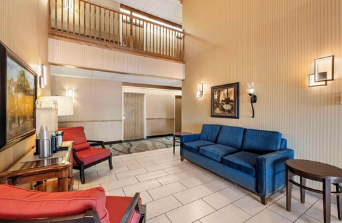 Albert Lea Hotel | Comfort Inn Albert Lea at Trails Travel Center