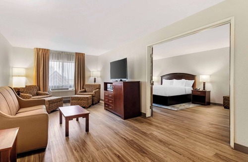 Albert Lea Hotel | Comfort Inn Albert Lea at Trails Travel Center