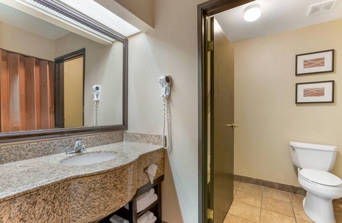 Estrella Hotel | Comfort Inn Phoenix Central City