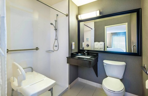 North Industrial Hotel | Comfort Inn Saskatoon Centre