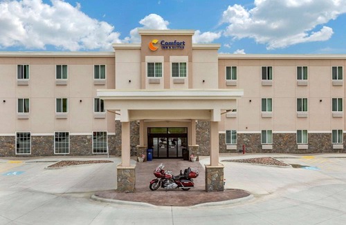 Hill City Hotel | Comfort Inn & Suites Near Mt. Rushmore